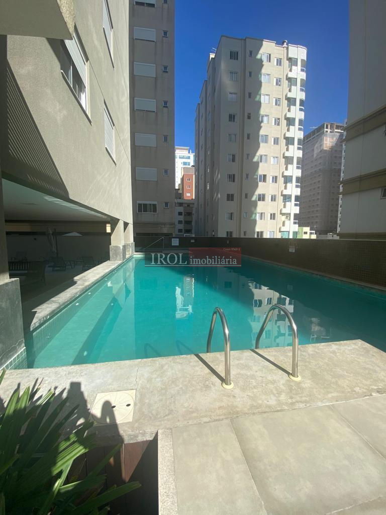 Apartamento à venda com 4 quartos, 200m² - Foto 3