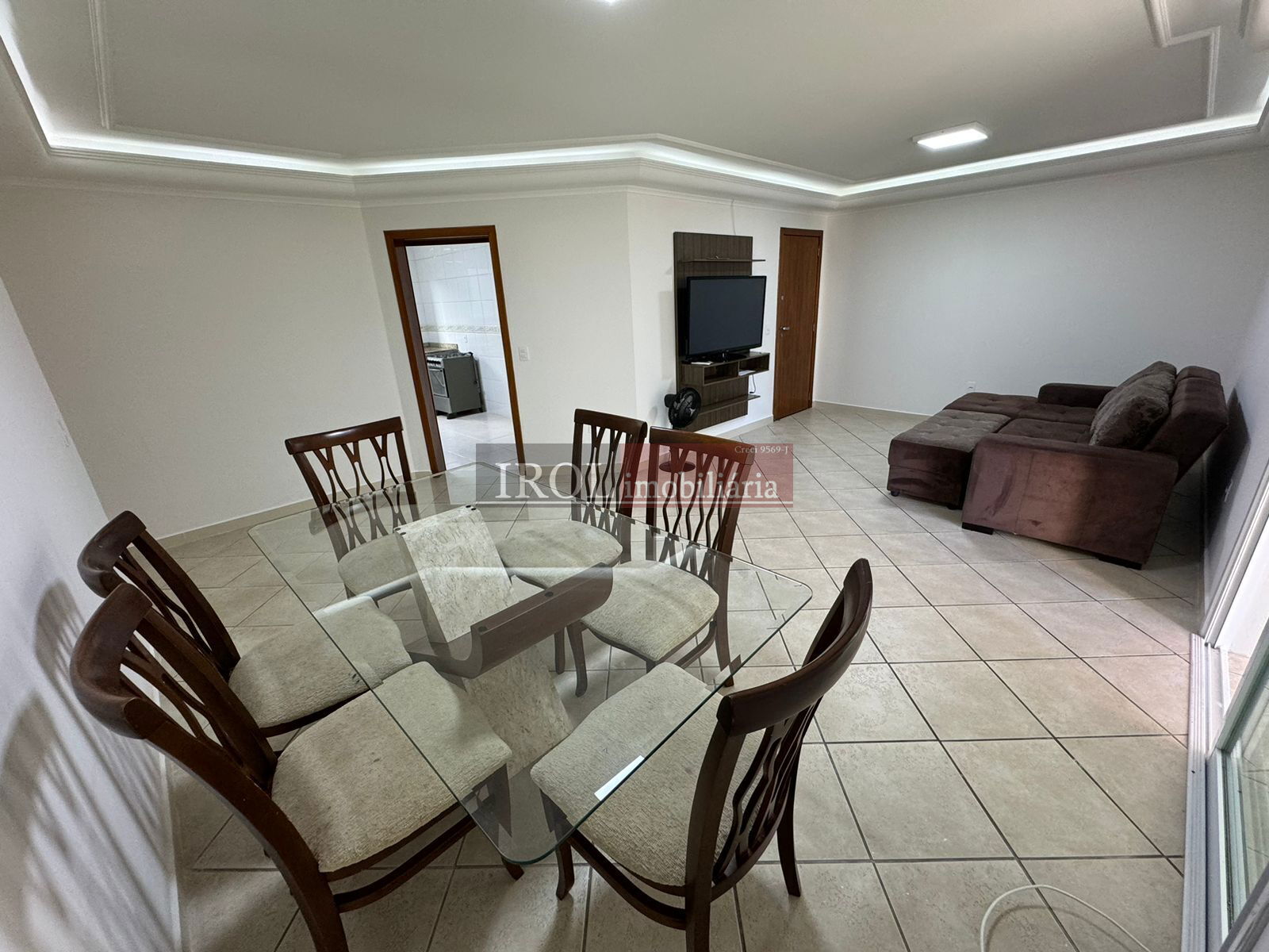 Apartamento à venda com 3 quartos, 210m² - Foto 11