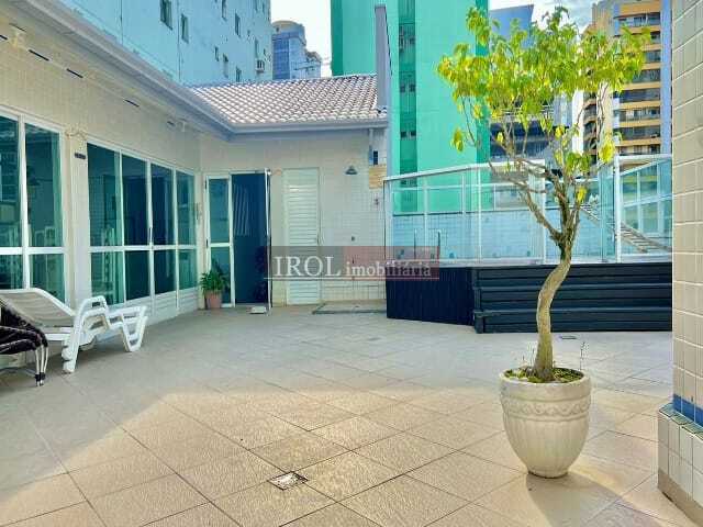 Apartamento à venda com 3 quartos, 210m² - Foto 5