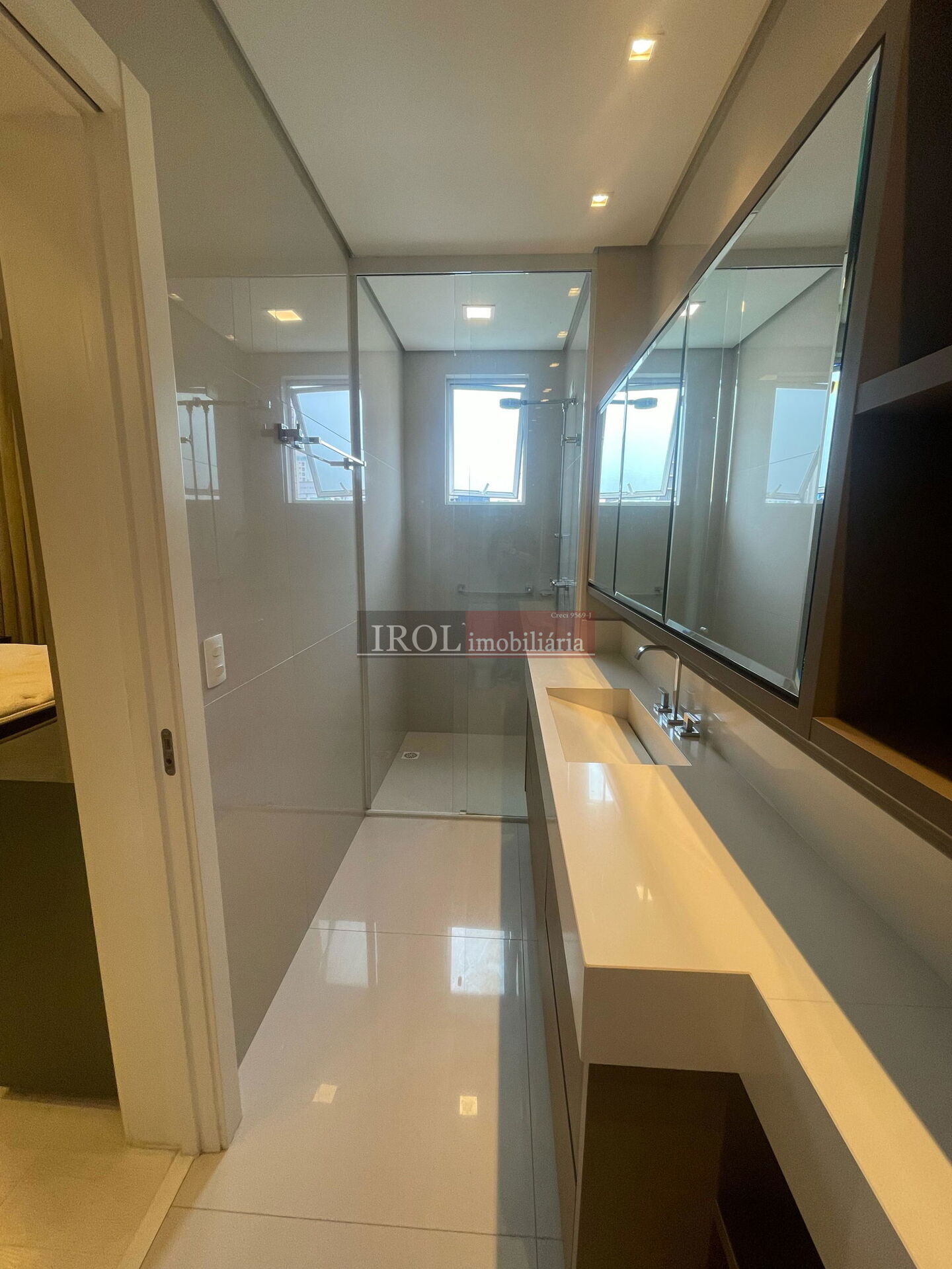 Cobertura à venda com 2 quartos, 242m² - Foto 13