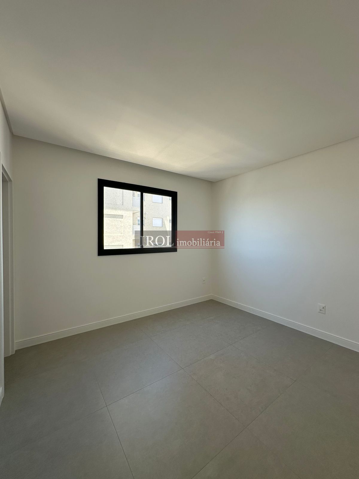 Apartamento à venda com 3 quartos, 137m² - Foto 8