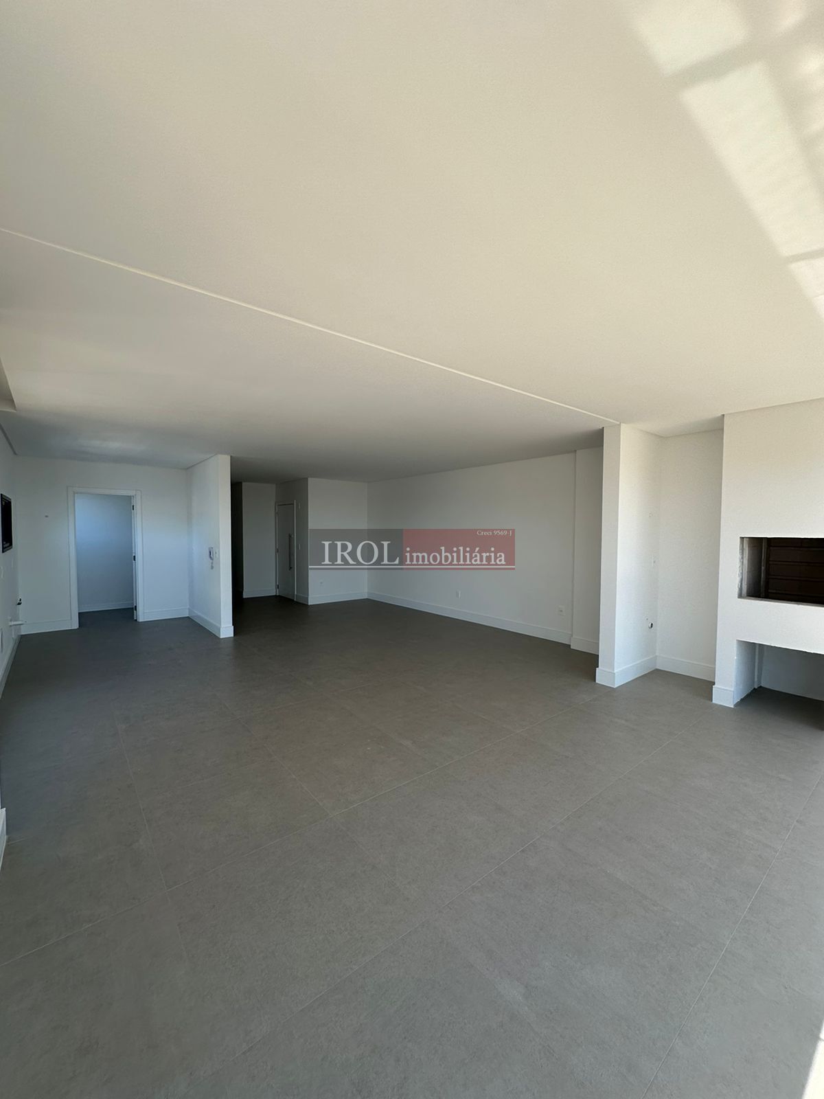 Apartamento à venda com 3 quartos, 137m² - Foto 9