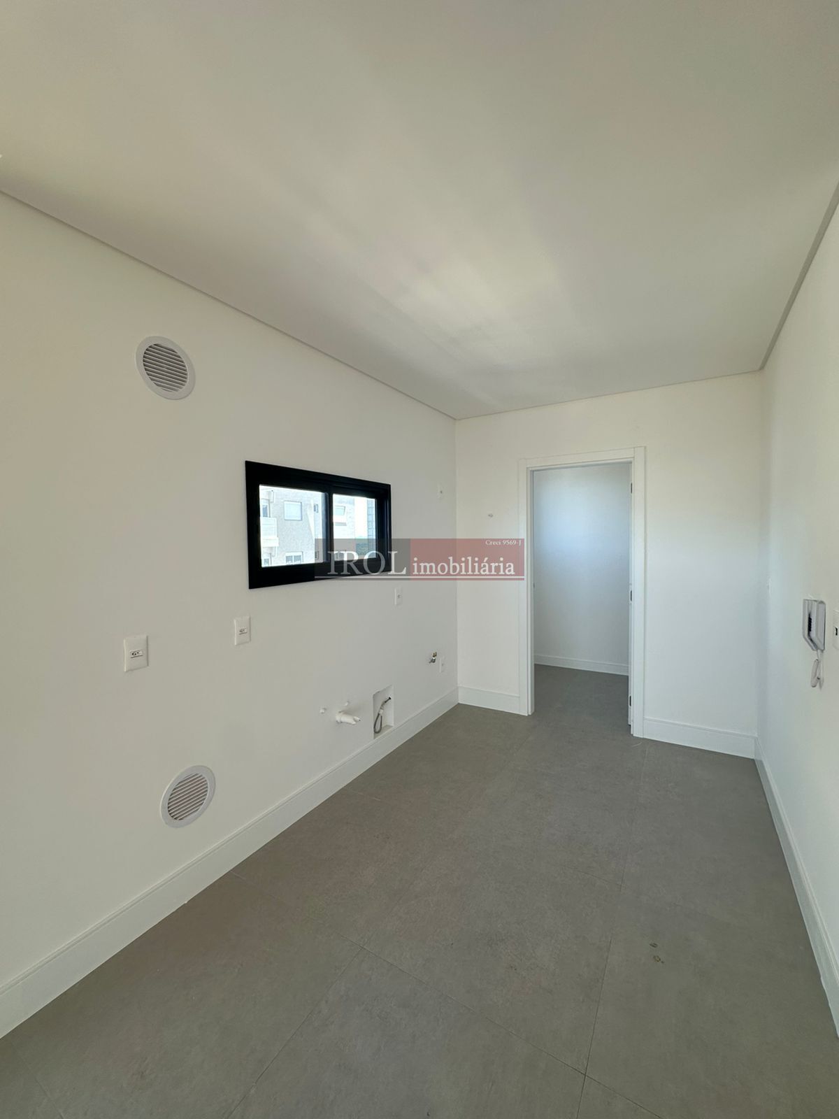 Apartamento à venda com 3 quartos, 137m² - Foto 5