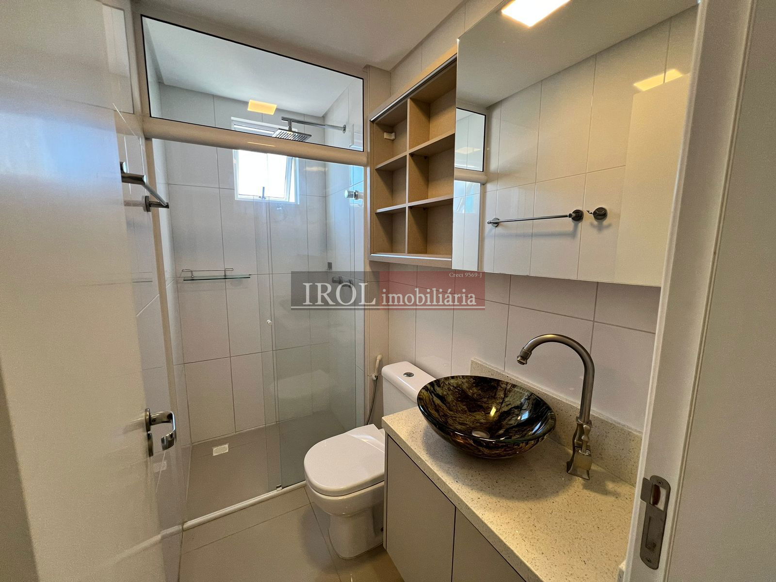 Apartamento à venda com 2 quartos, 69m² - Foto 14