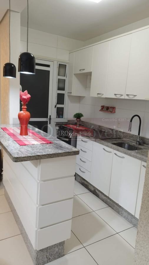 Apartamento à venda com 2 quartos, 77m² - Foto 9