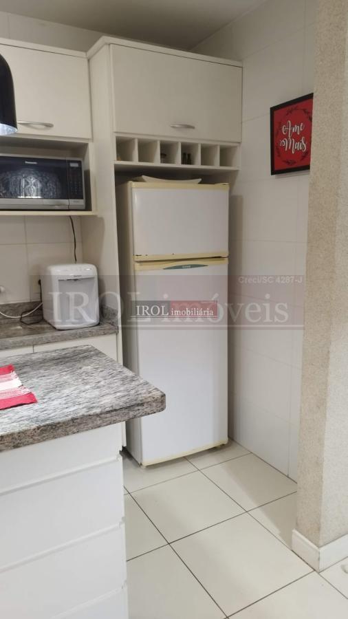 Apartamento à venda com 2 quartos, 77m² - Foto 7