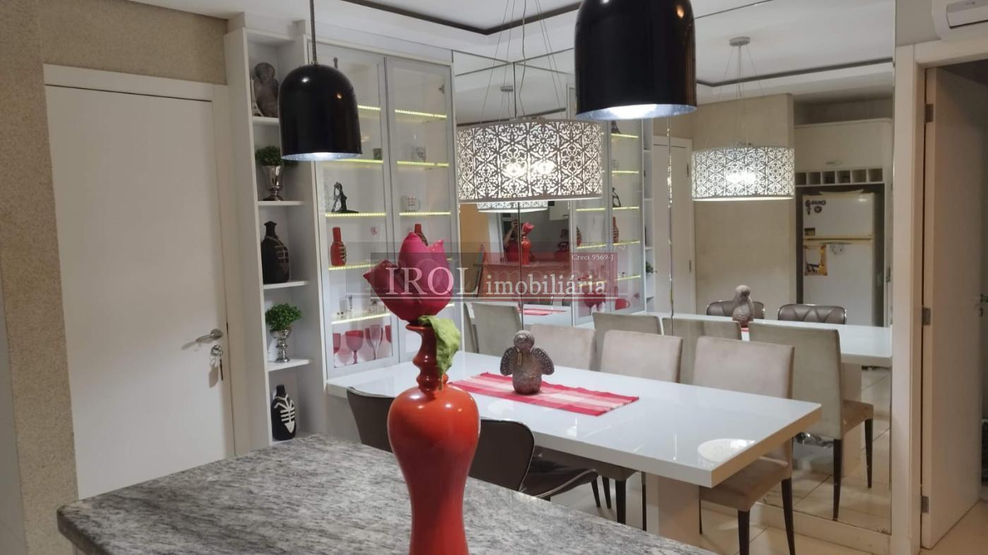 Apartamento à venda com 2 quartos, 77m² - Foto 1