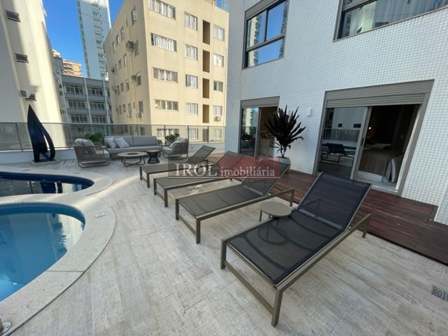 Apartamento à venda com 3 quartos, 399m² - Foto 3