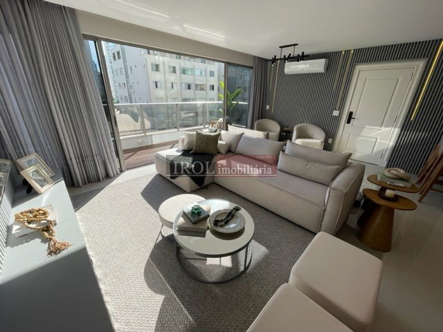 Apartamento à venda com 3 quartos, 399m² - Foto 1