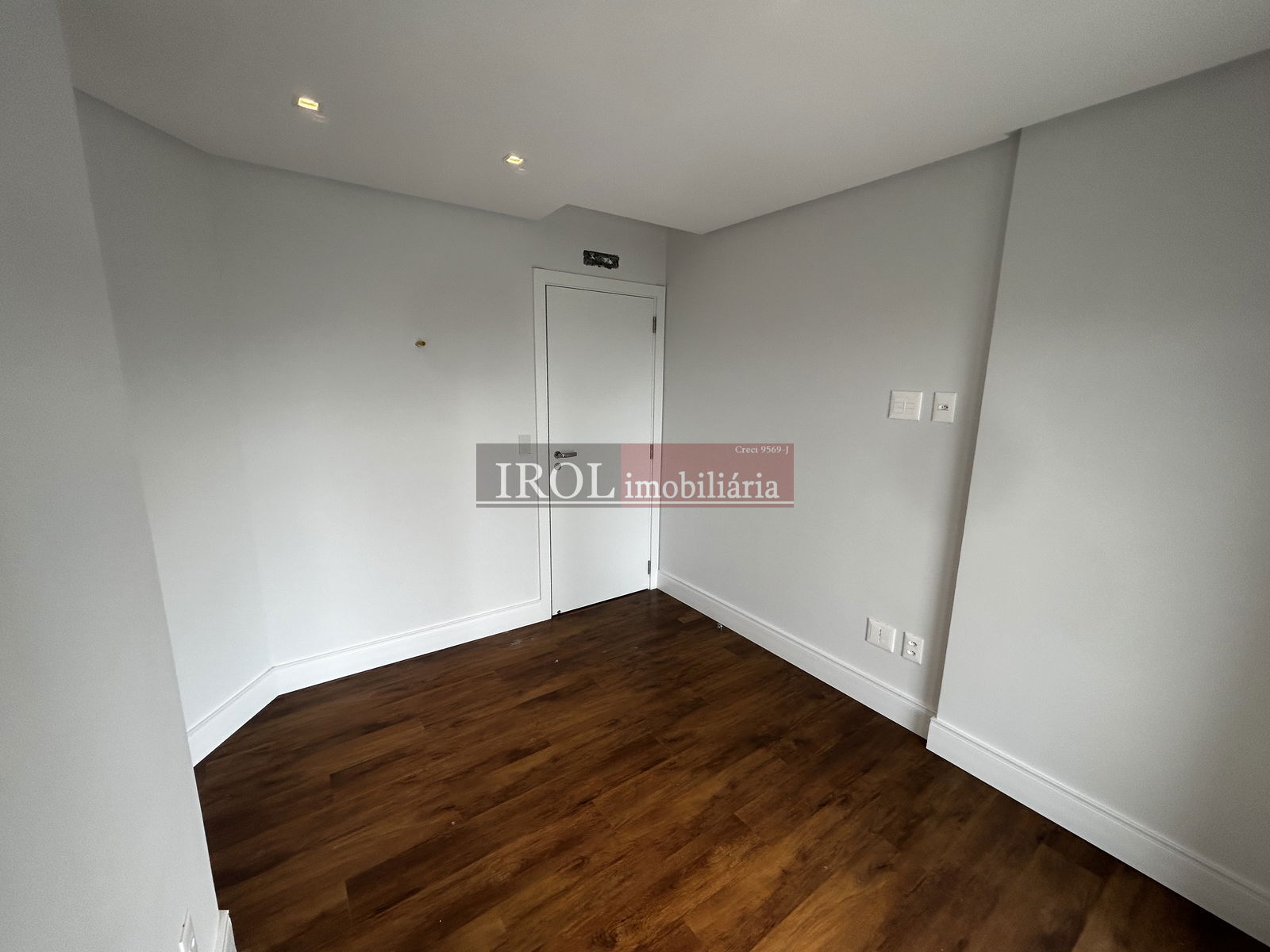 Apartamento à venda com 3 quartos, 125m² - Foto 22