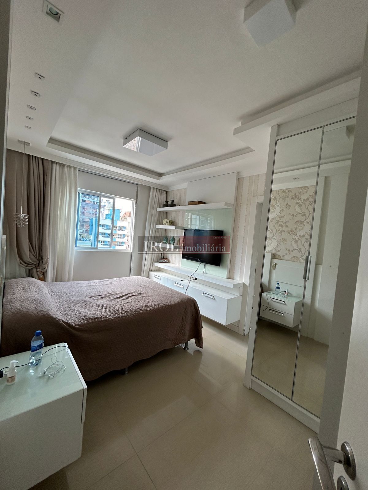 Apartamento à venda com 3 quartos, 202m² - Foto 17