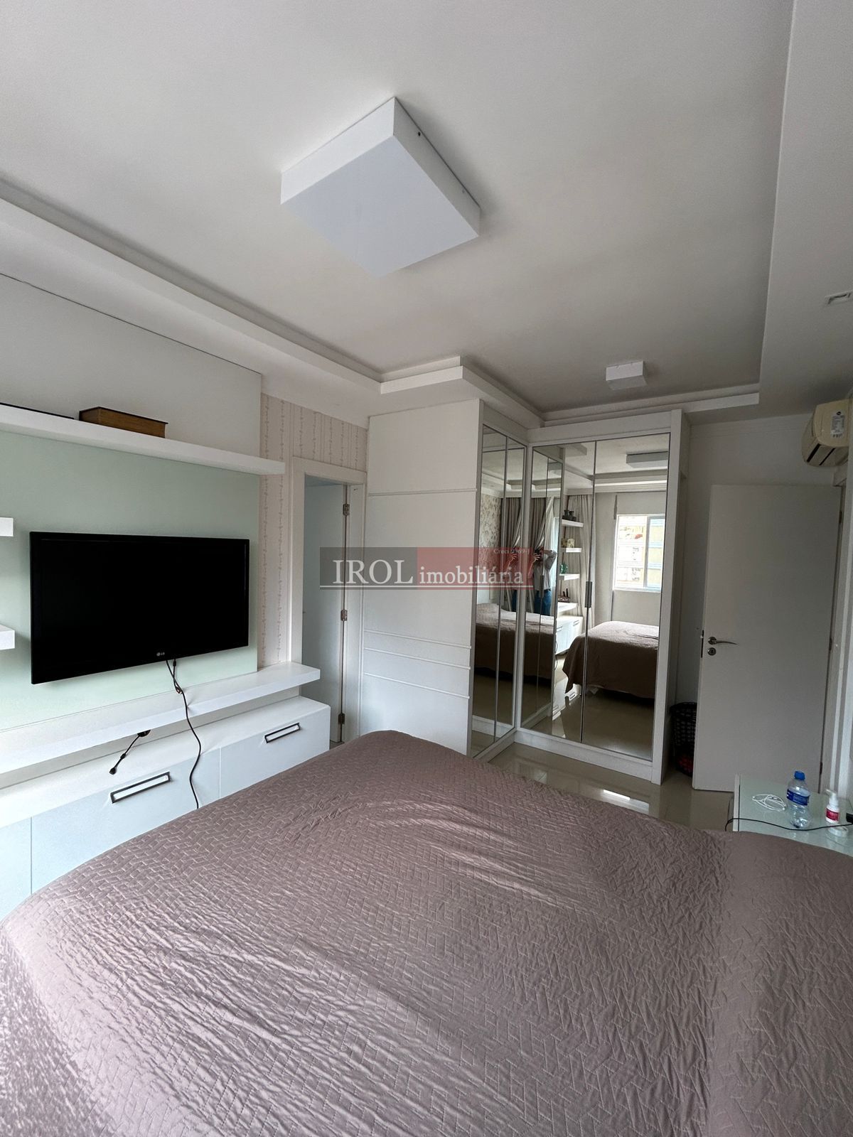 Apartamento à venda com 3 quartos, 202m² - Foto 16