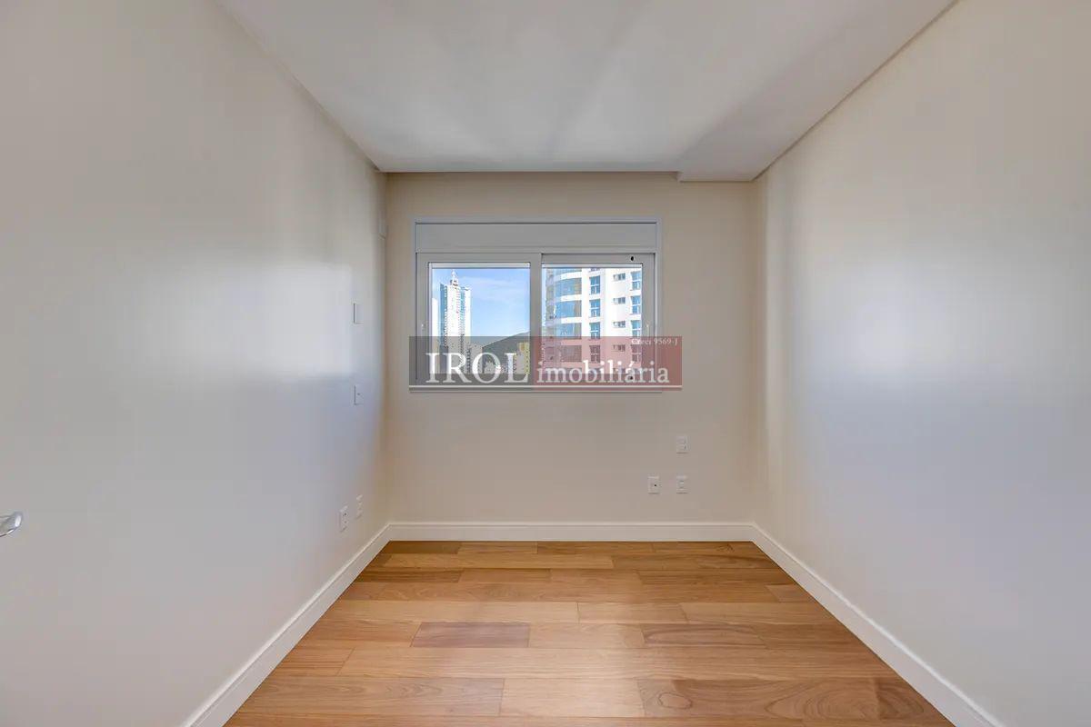 Apartamento à venda com 3 quartos, 160m² - Foto 10