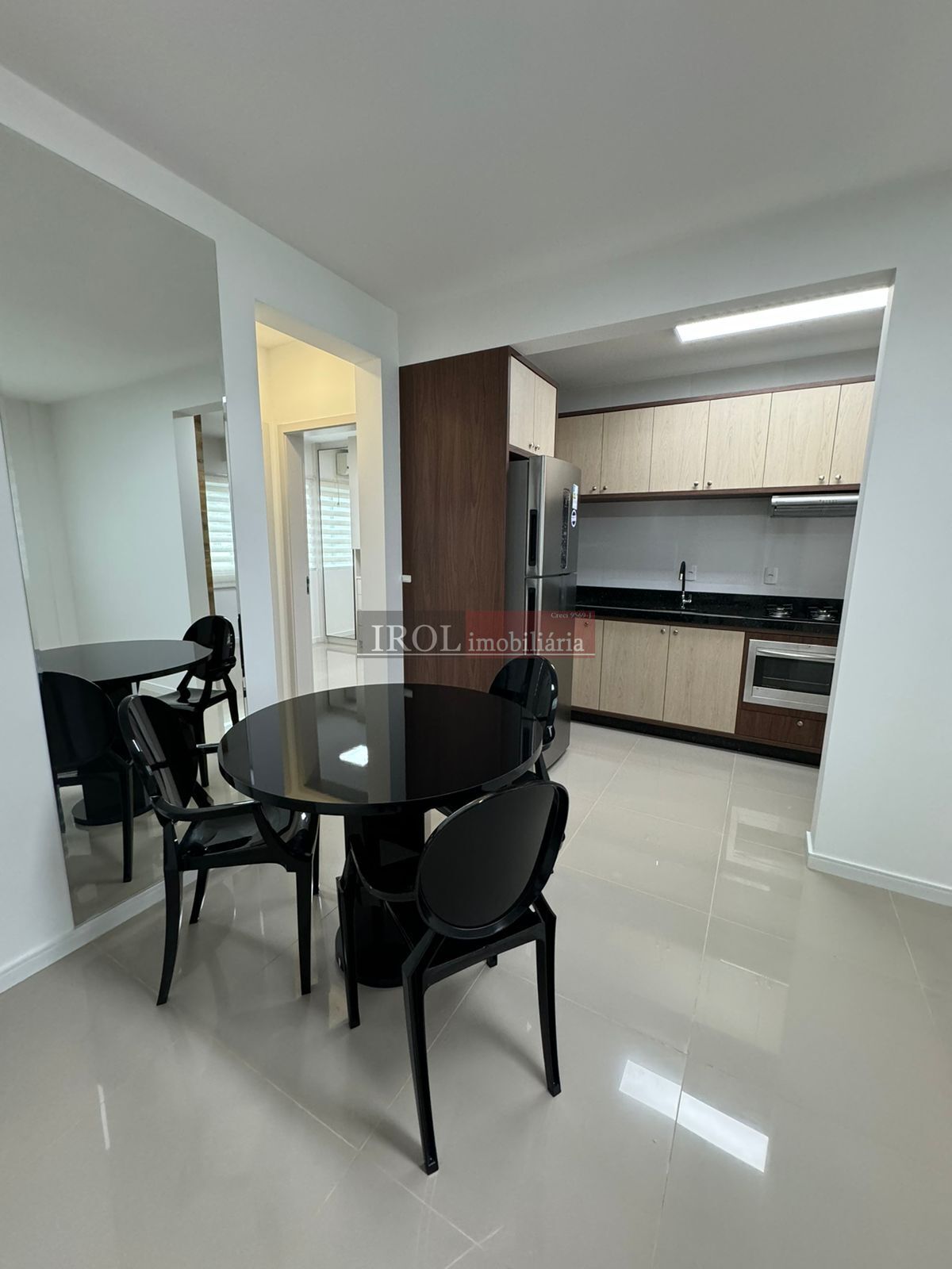 Apartamento à venda com 2 quartos, 58m² - Foto 3