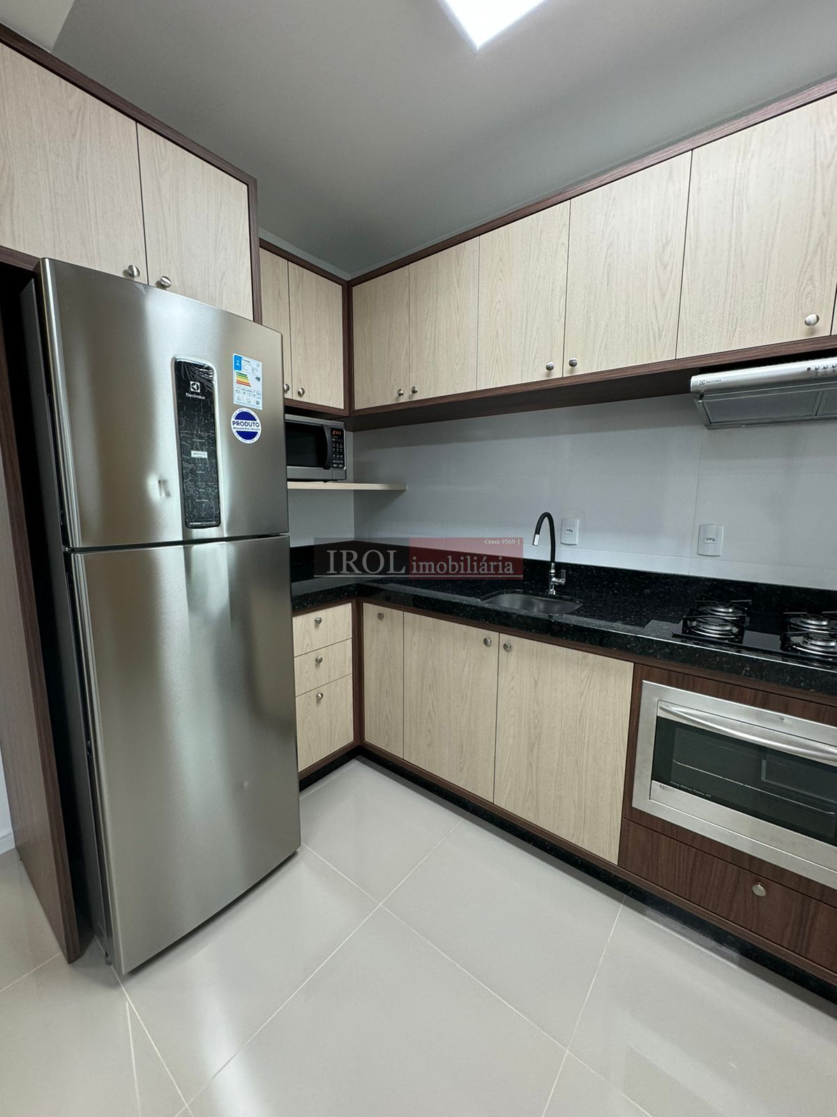 Apartamento à venda com 2 quartos, 58m² - Foto 4