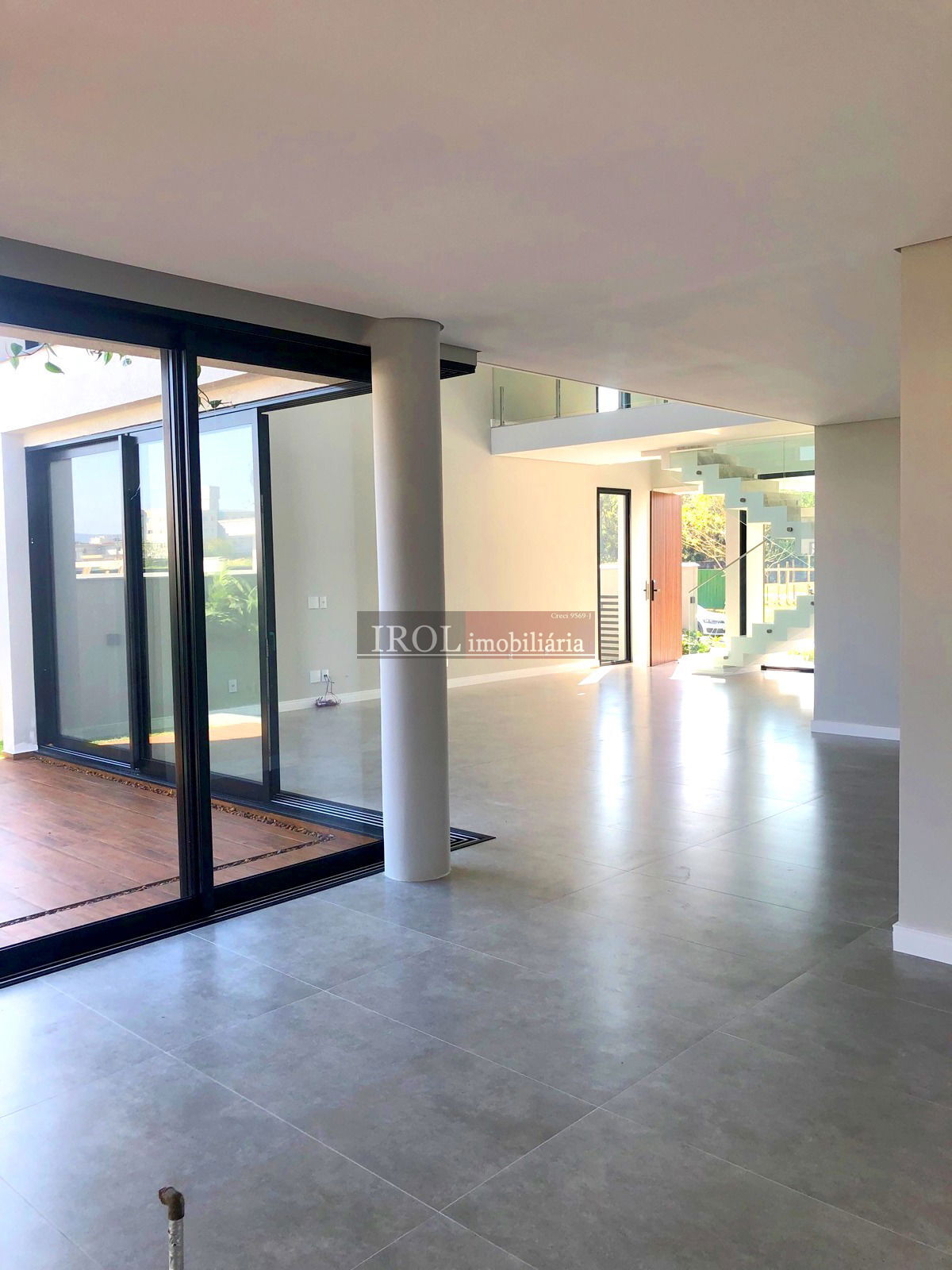 Casa à venda com 4 quartos, 386m² - Foto 9