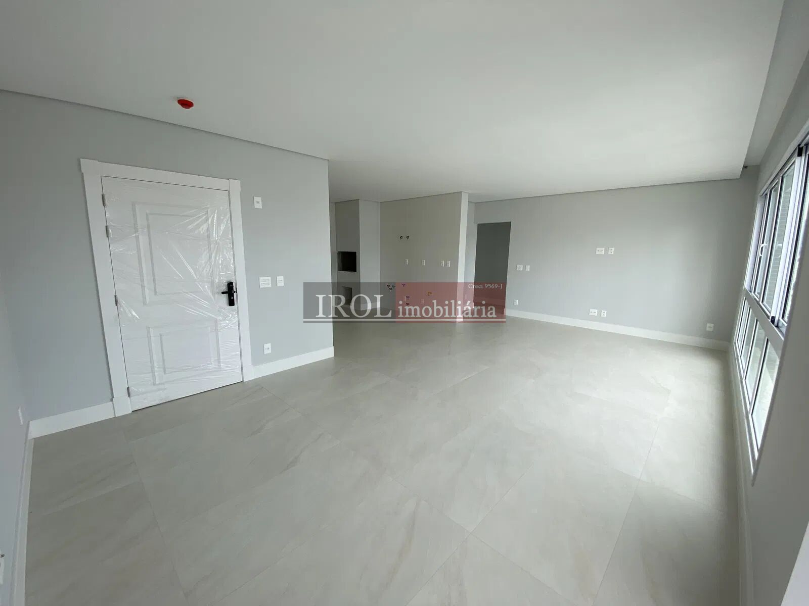 Apartamento à venda com 4 quartos, 132m² - Foto 3