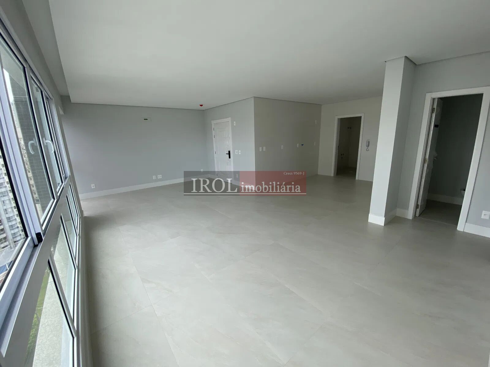 Apartamento à venda com 4 quartos, 132m² - Foto 9