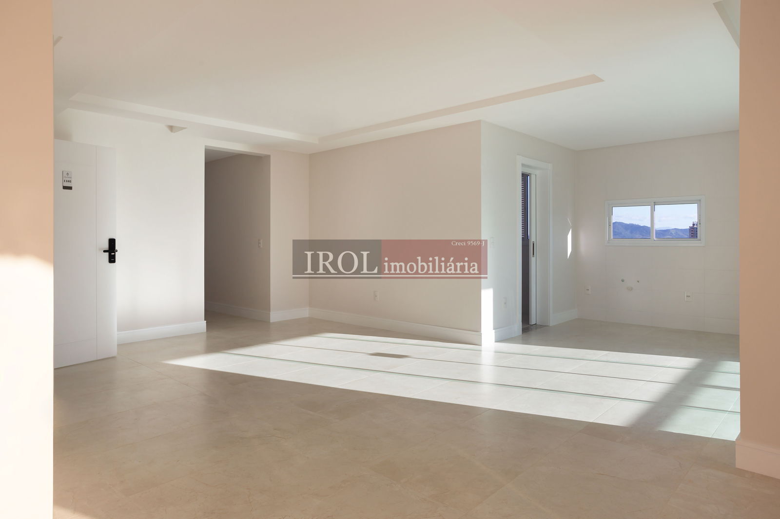 Apartamento à venda com 3 quartos, 127m² - Foto 8