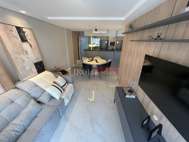 Apartamento à venda com 3 quartos, 126m² - Foto 1