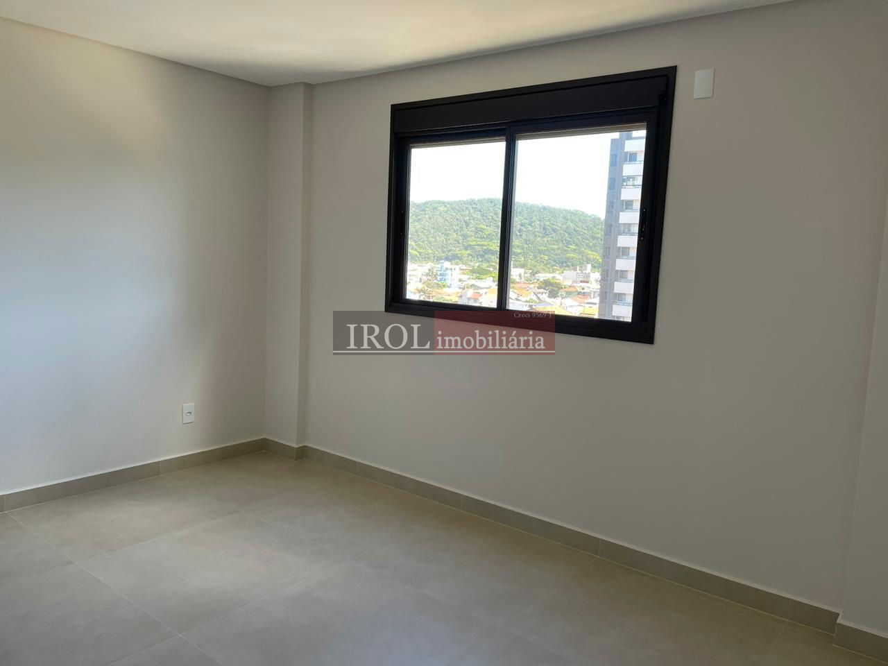 Apartamento à venda com 3 quartos, 96m² - Foto 12