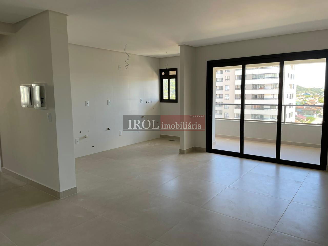 Apartamento à venda com 3 quartos, 96m² - Foto 6