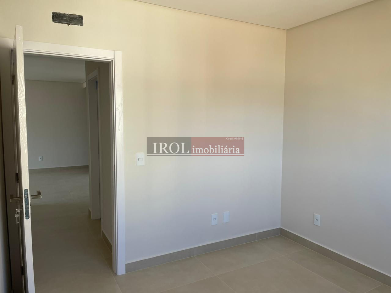 Apartamento à venda com 3 quartos, 96m² - Foto 11