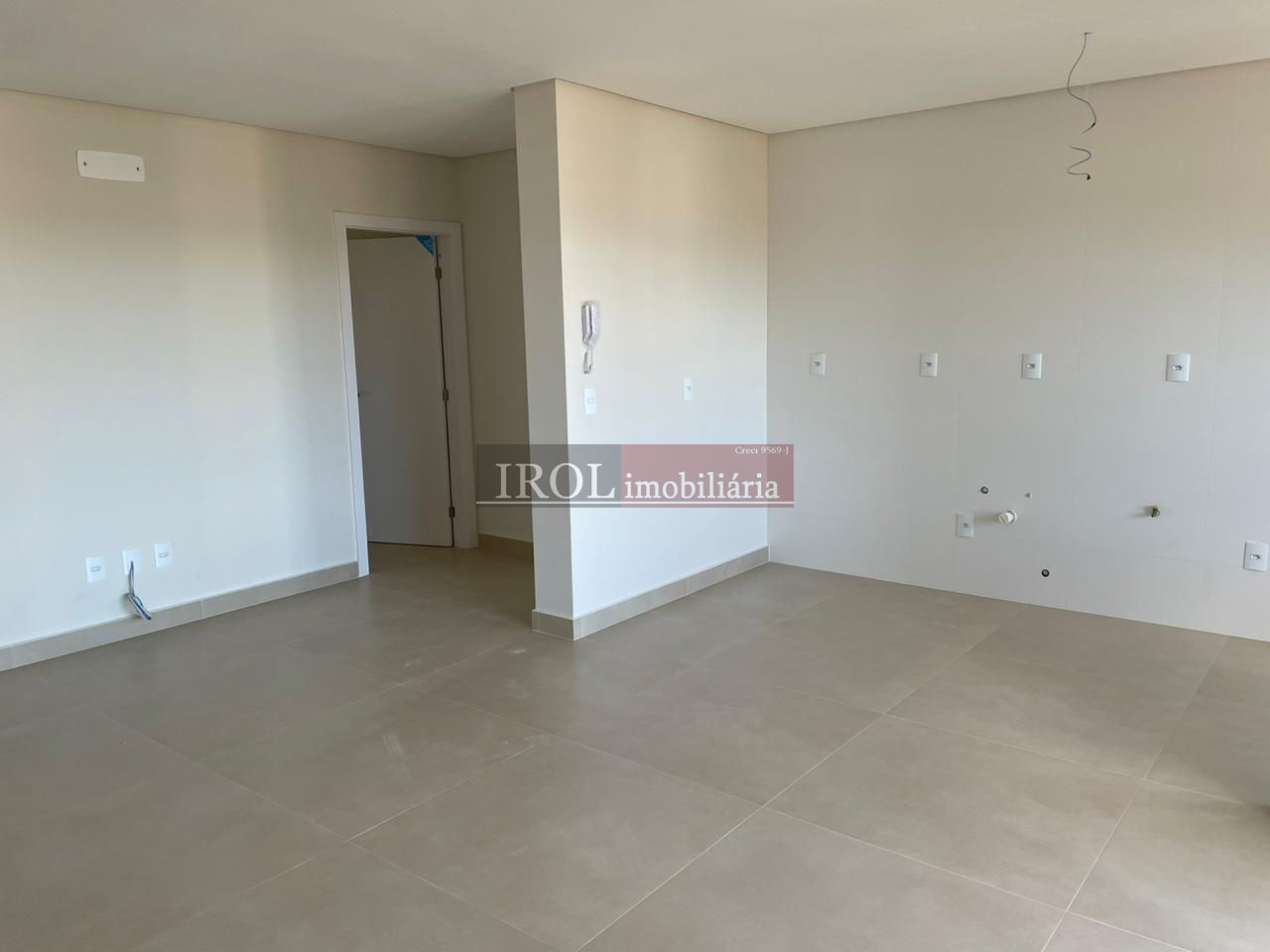 Apartamento à venda com 3 quartos, 96m² - Foto 8