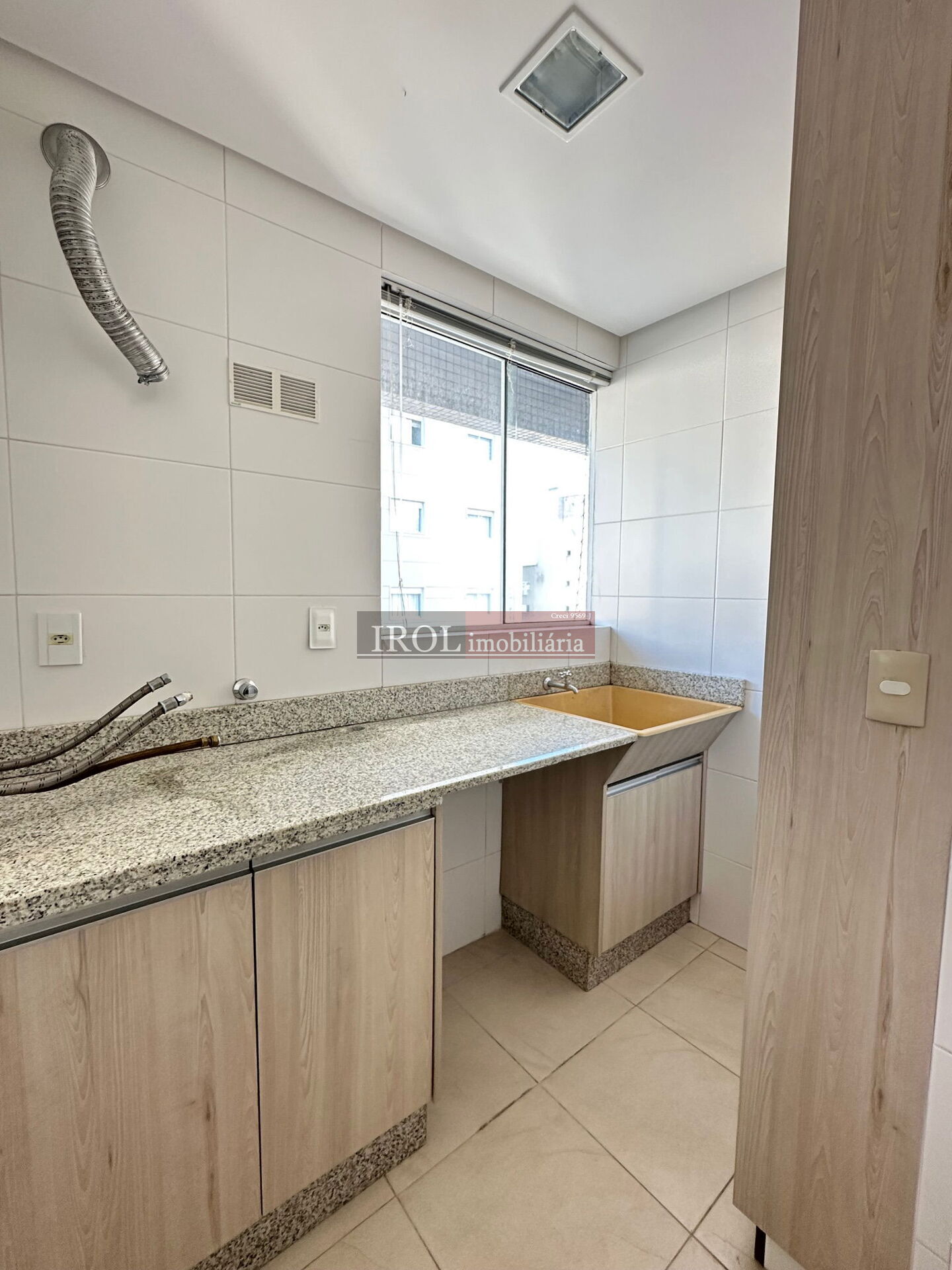 Apartamento à venda com 2 quartos, 110m² - Foto 4