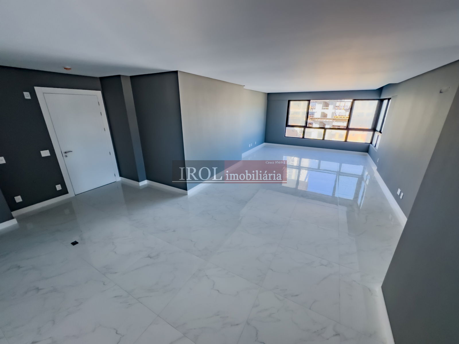 Apartamento à venda com 3 quartos, 138m² - Foto 6