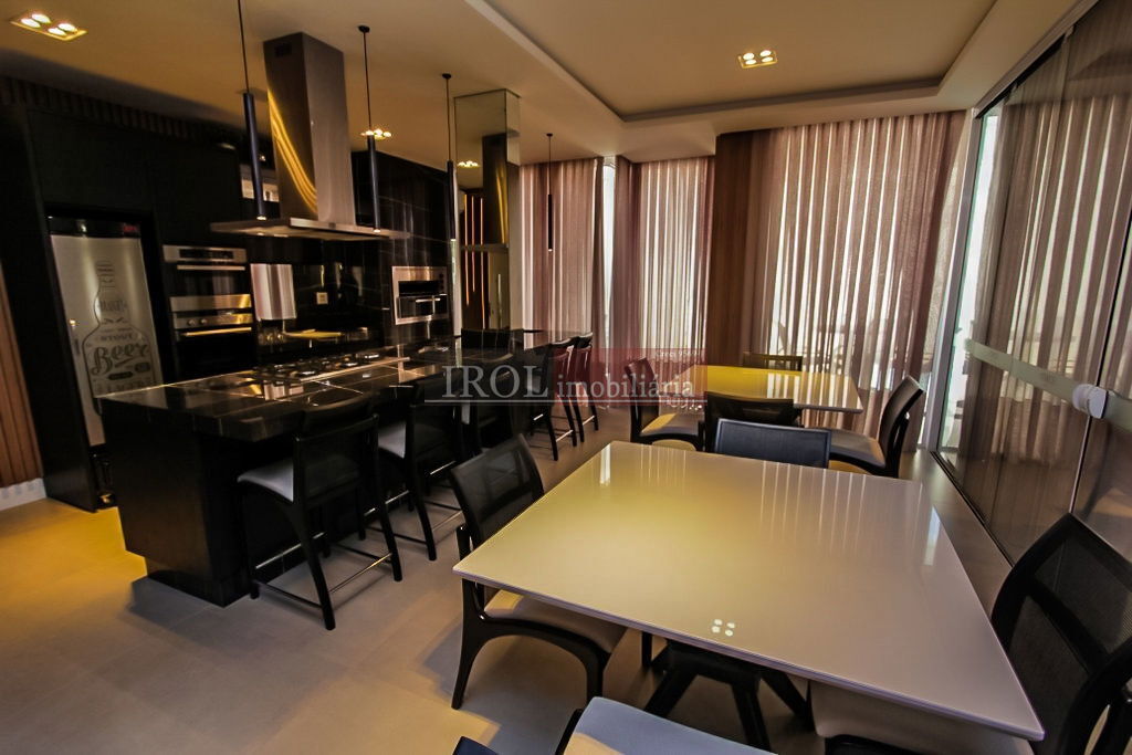 Apartamento à venda com 4 quartos, 220m² - Foto 18