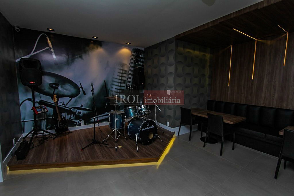 Apartamento à venda com 4 quartos, 220m² - Foto 27