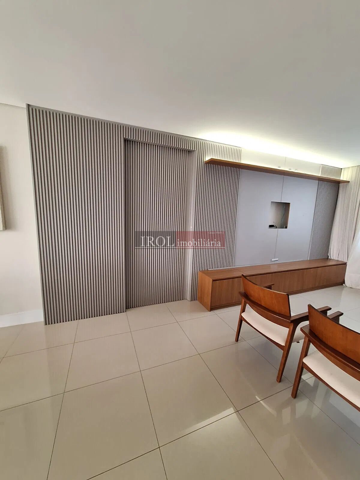 Apartamento para alugar com 3 quartos, 136m² - Foto 23