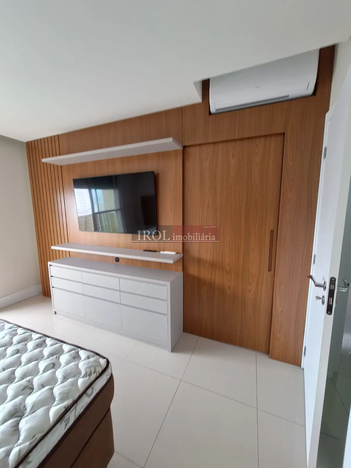 Apartamento para alugar com 3 quartos, 136m² - Foto 6