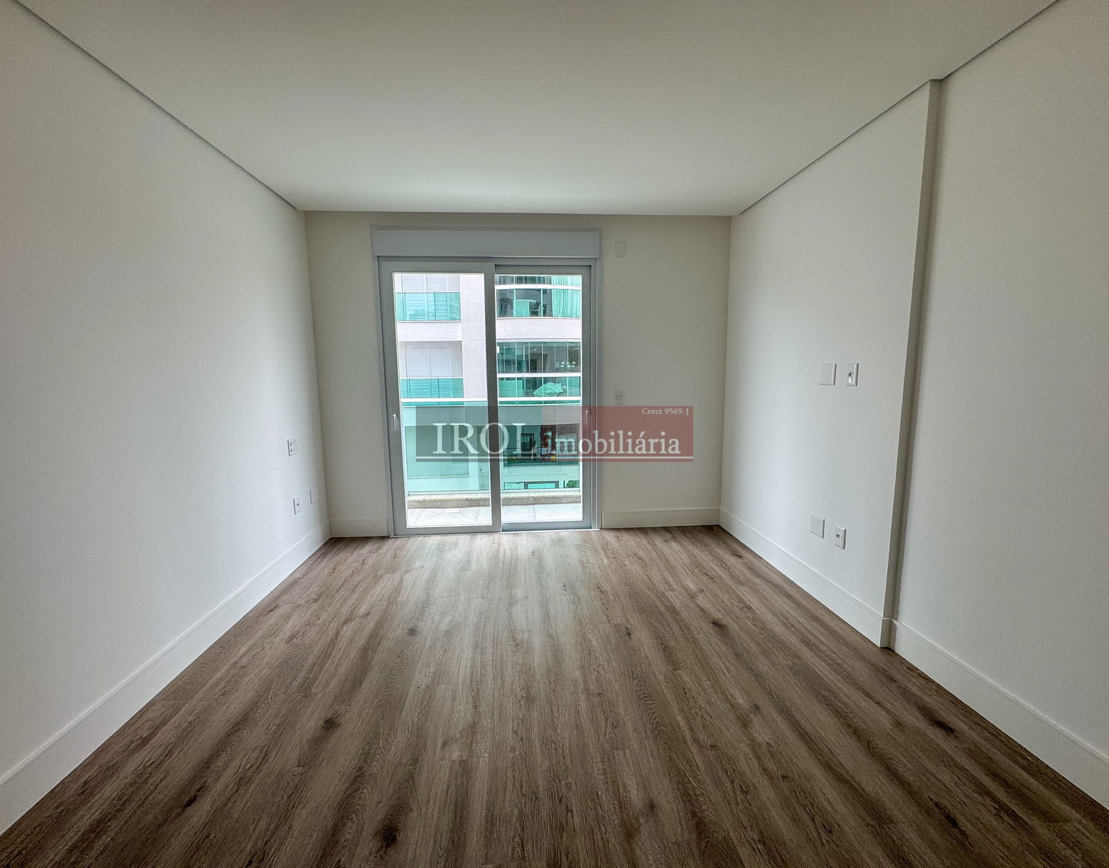 Apartamento à venda com 3 quartos, 242m² - Foto 24