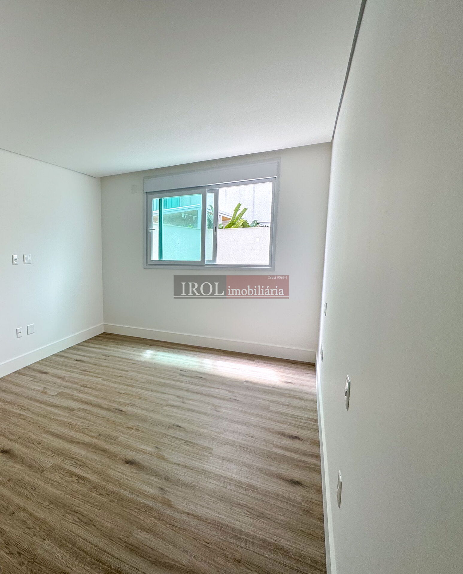 Apartamento à venda com 3 quartos, 242m² - Foto 17