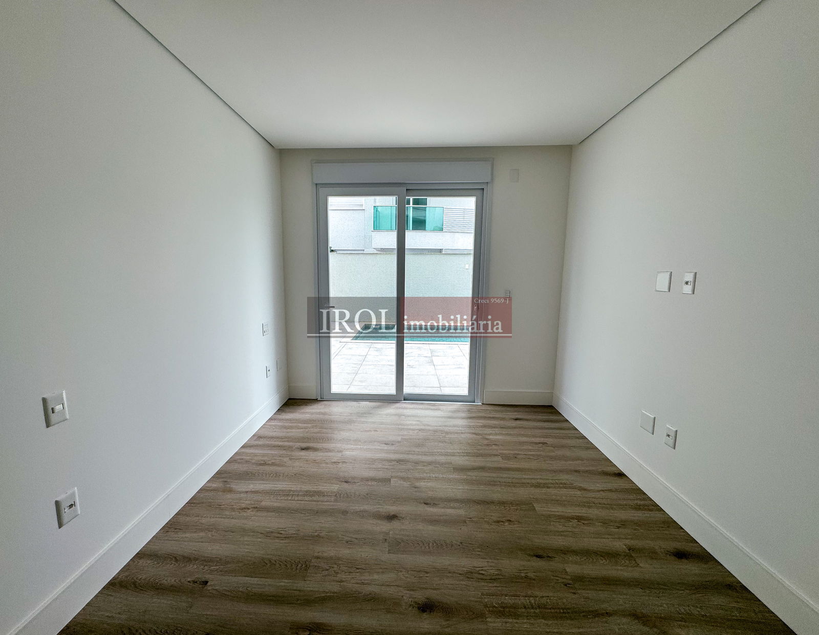 Apartamento à venda com 3 quartos, 242m² - Foto 22