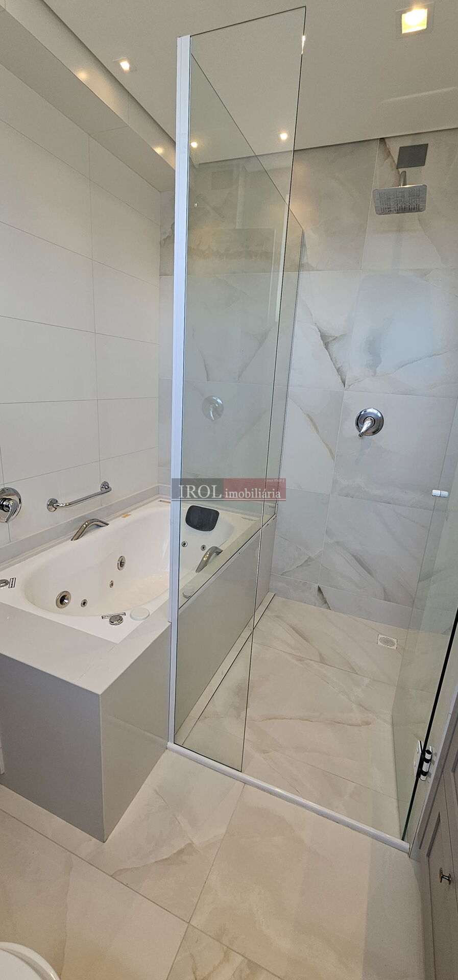 Apartamento à venda com 3 quartos, 130m² - Foto 42