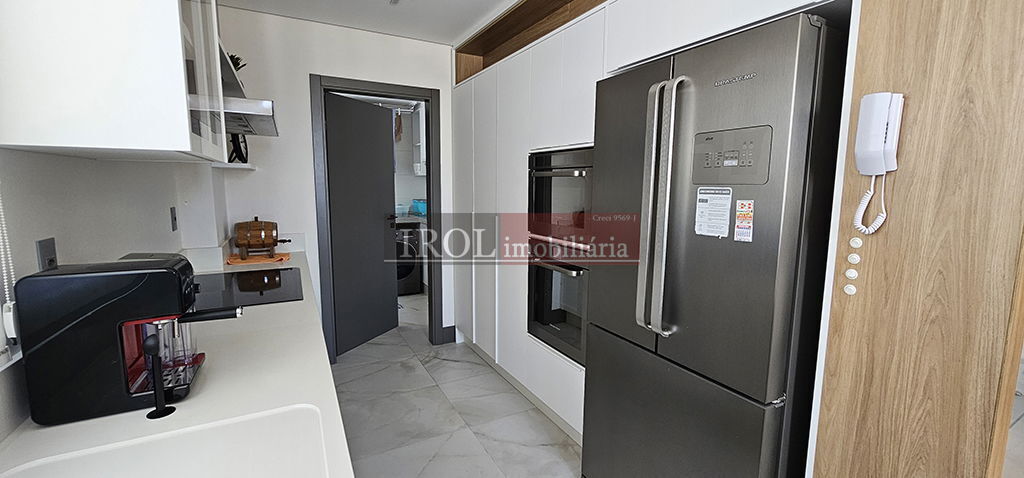 Apartamento à venda com 3 quartos, 130m² - Foto 14