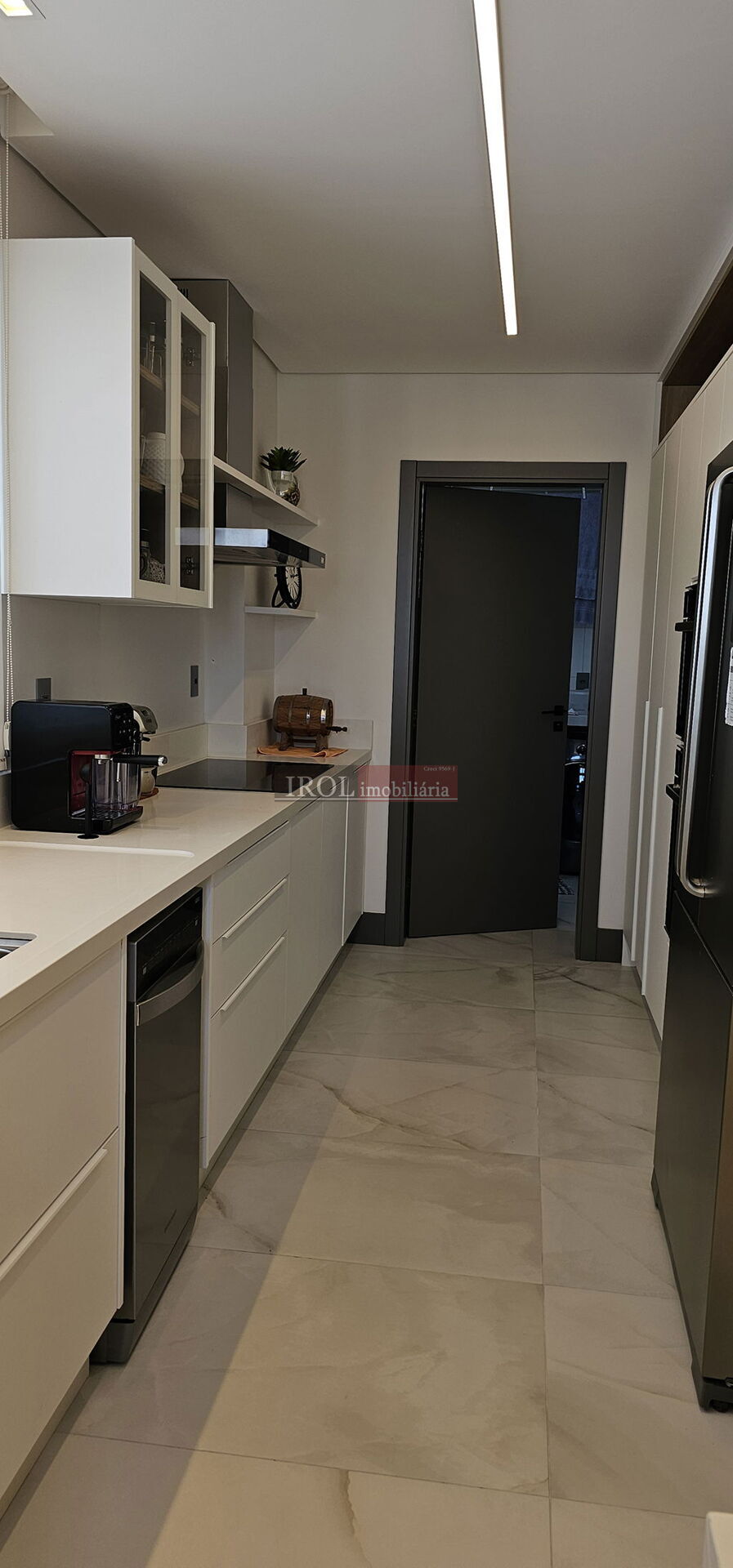 Apartamento à venda com 3 quartos, 130m² - Foto 27