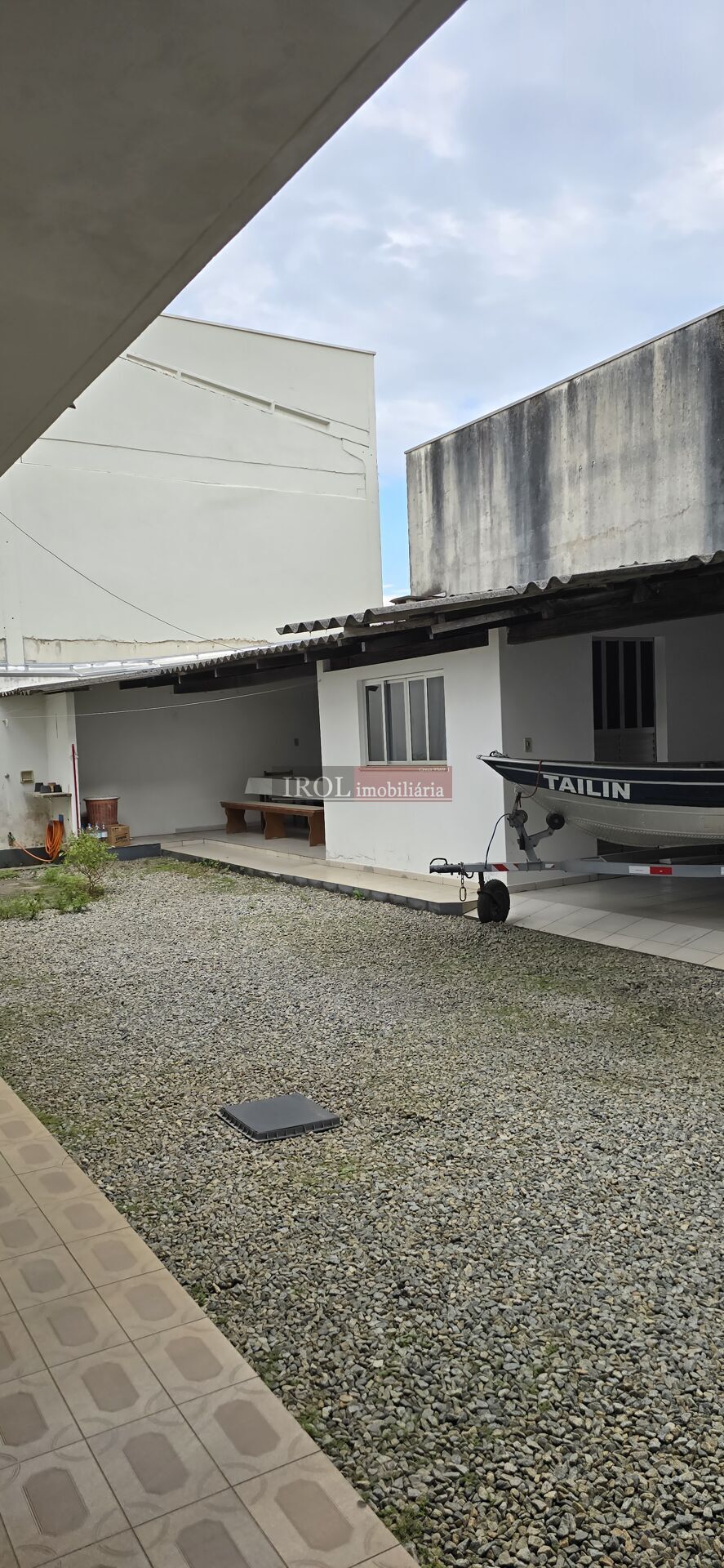 Casa à venda com 4 quartos, 213m² - Foto 3