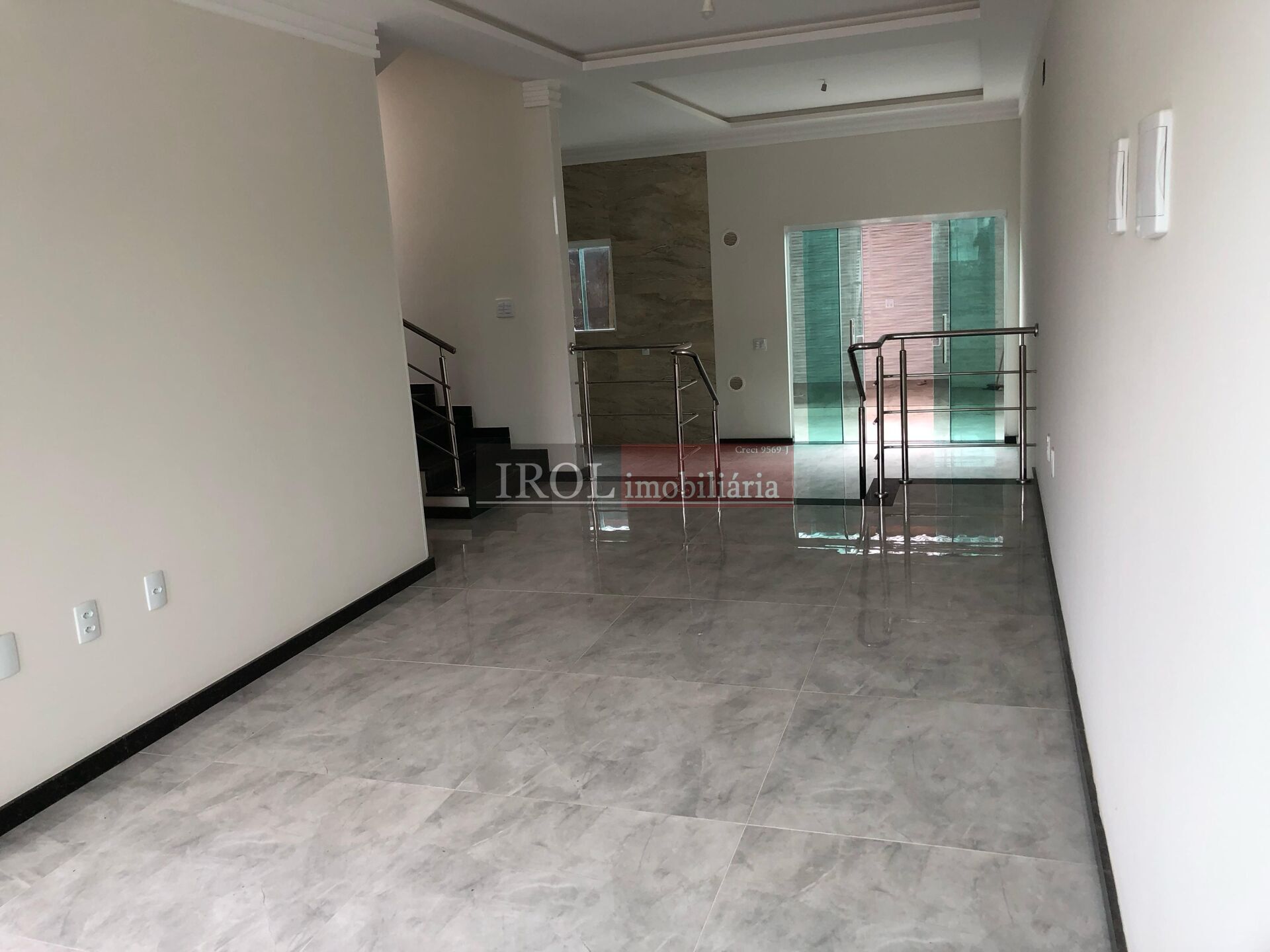 Sobrado à venda com 3 quartos, 100m² - Foto 4