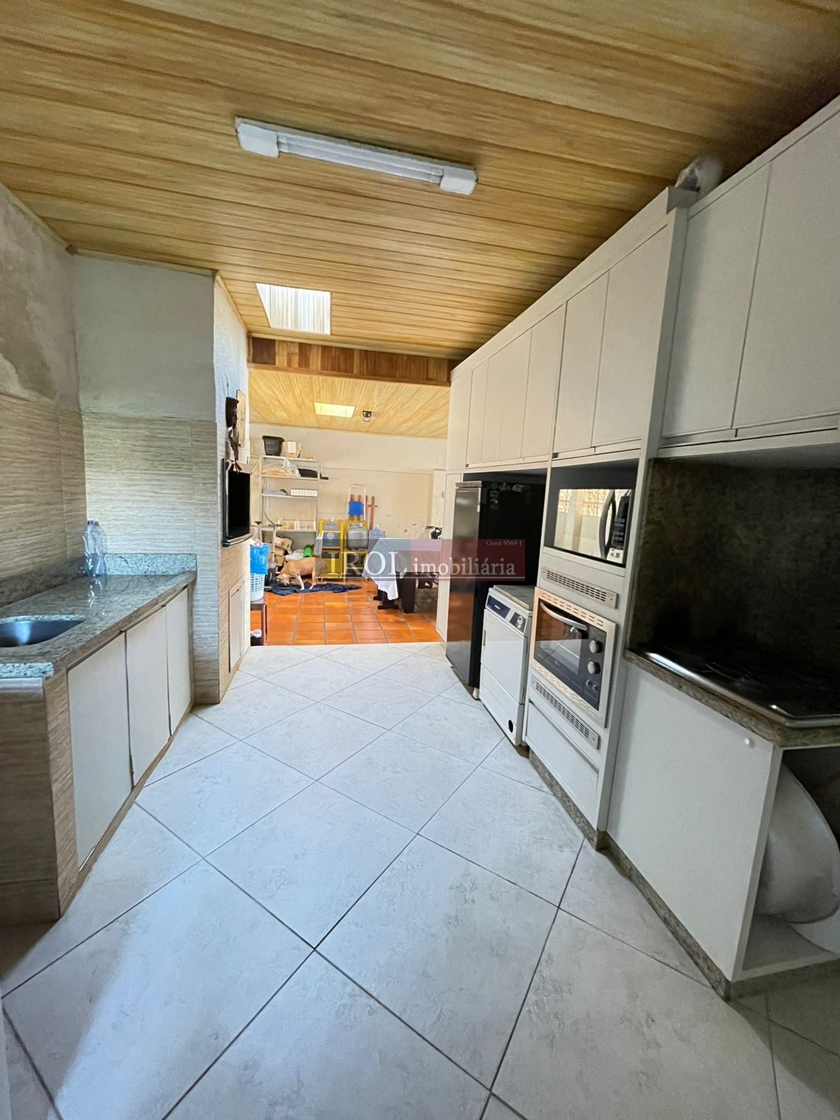 Casa à venda com 3 quartos, 300m² - Foto 6