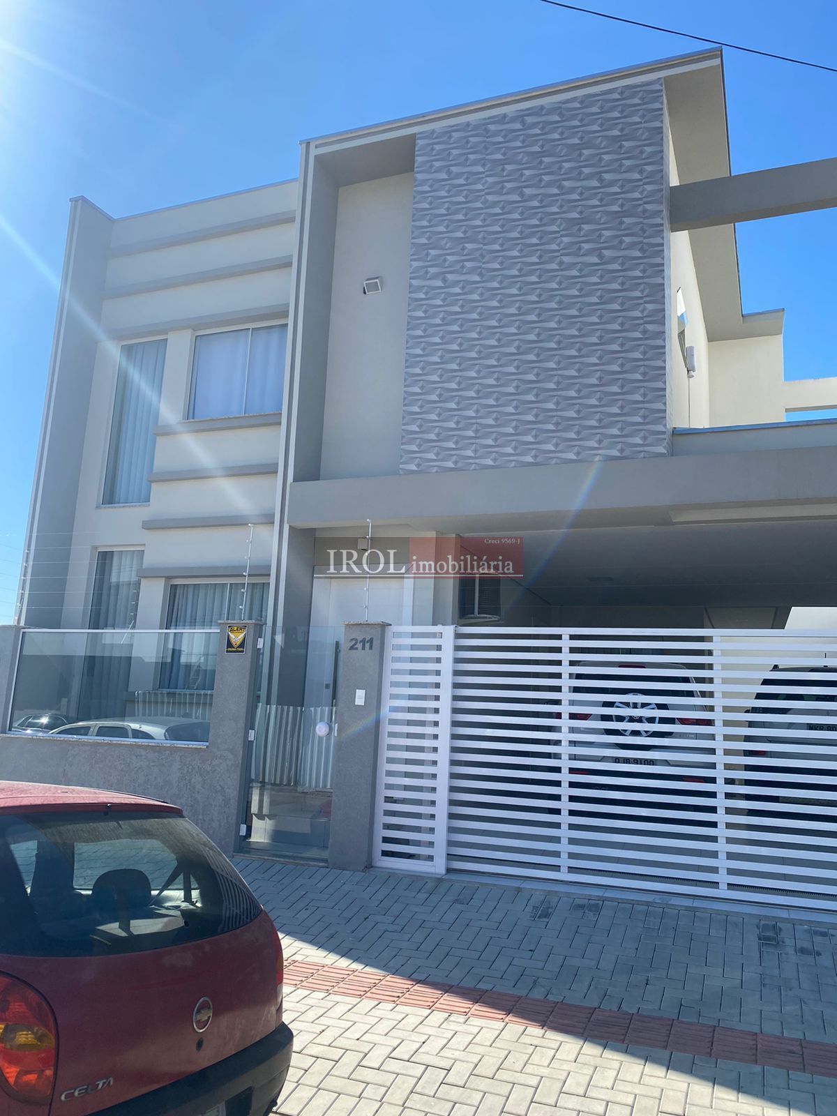 Casa à venda com 3 quartos, 157m² - Foto 2