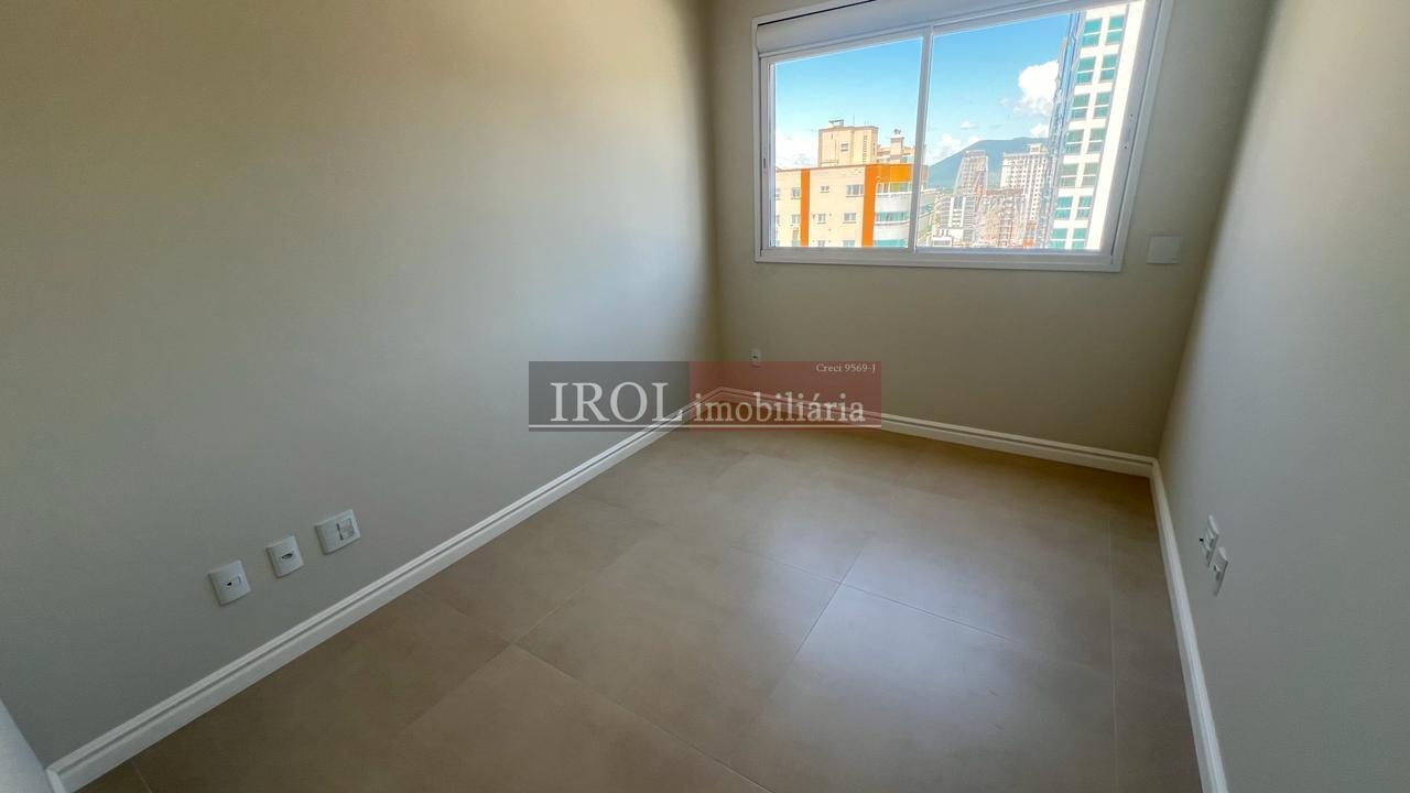 Apartamento à venda com 4 quartos, 190m² - Foto 13