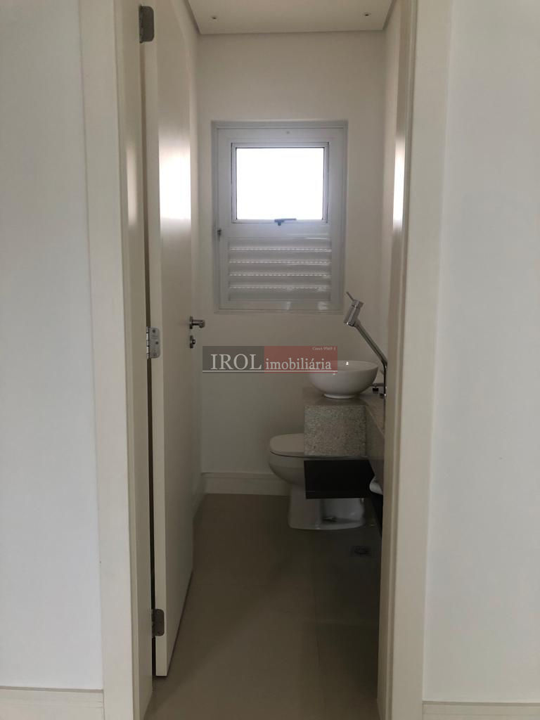 Apartamento para alugar com 3 quartos, 131m² - Foto 4