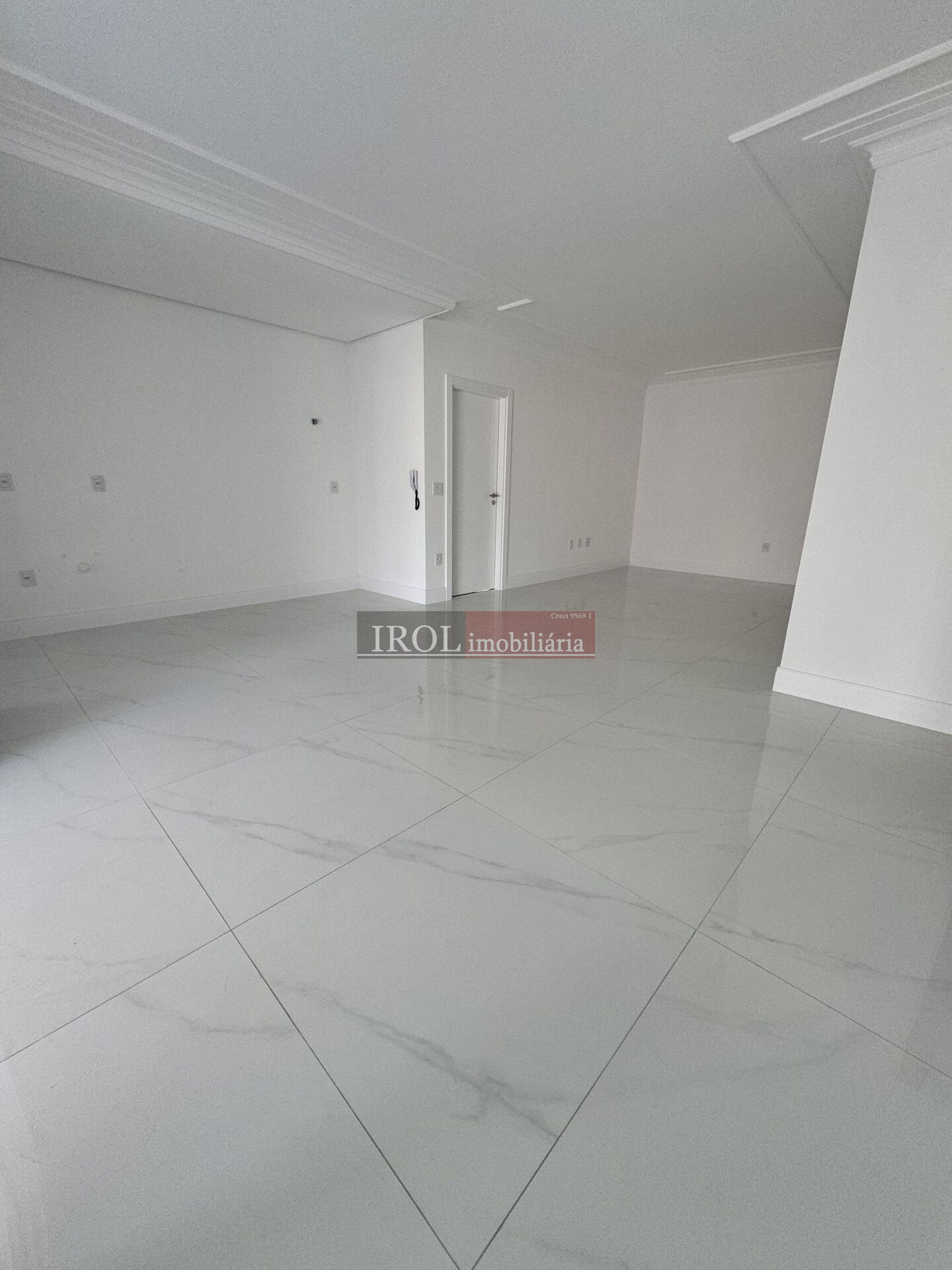 Apartamento à venda com 3 quartos, 130m² - Foto 17