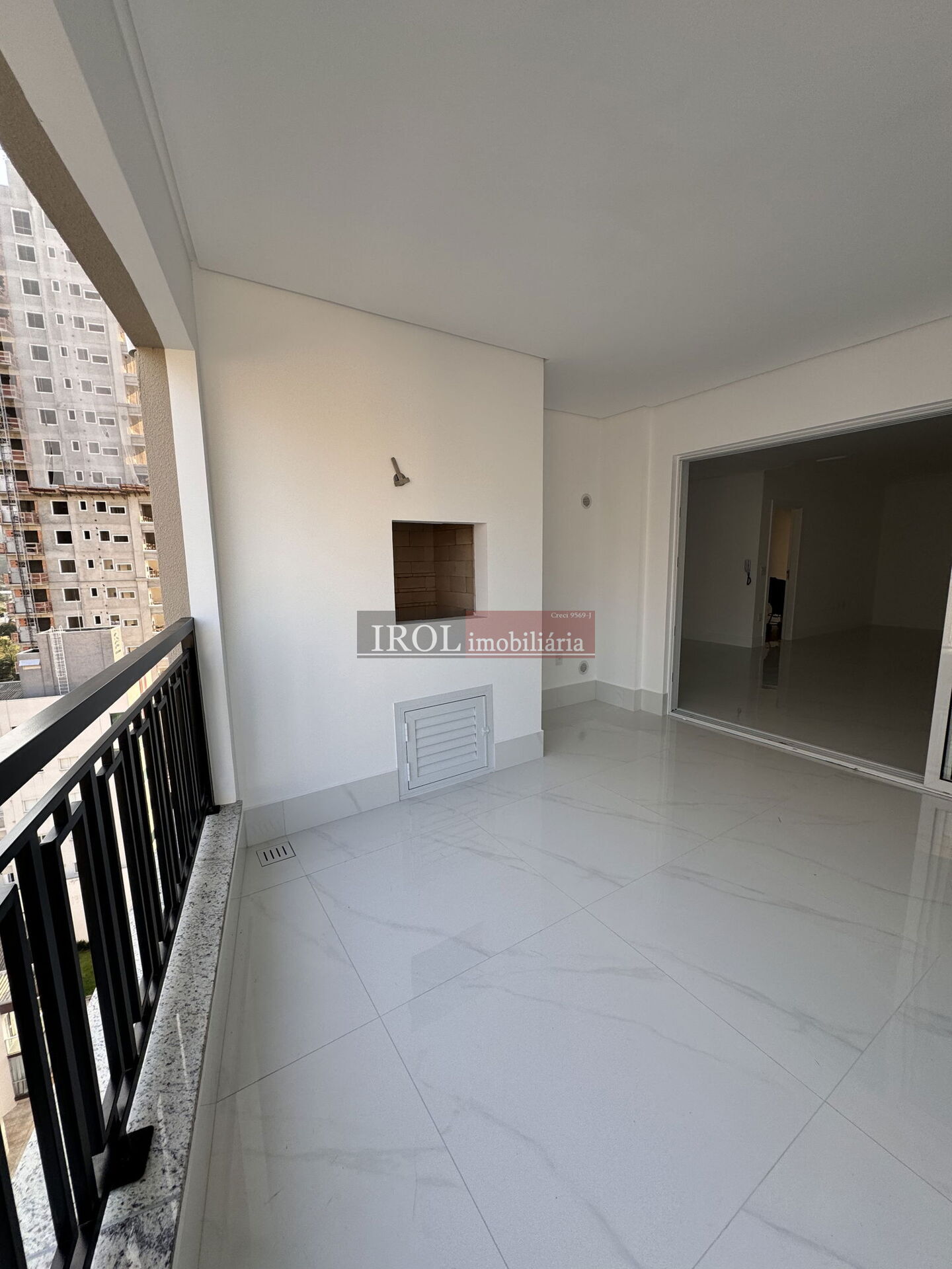 Apartamento à venda com 3 quartos, 130m² - Foto 19