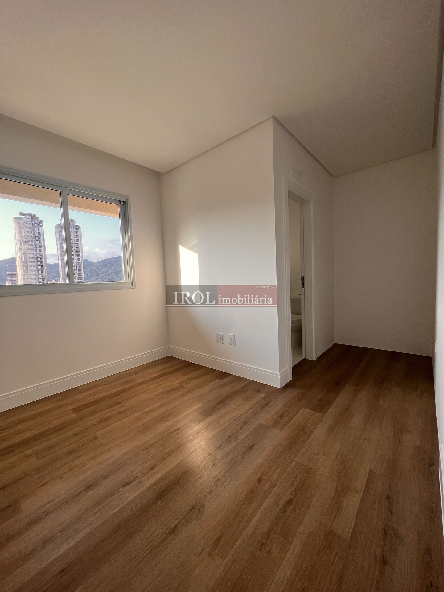 Apartamento à venda com 3 quartos, 130m² - Foto 27