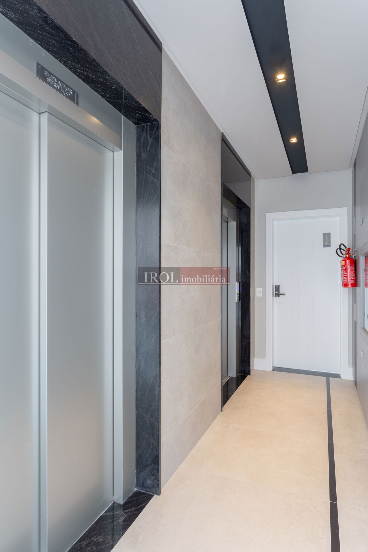 Apartamento à venda com 3 quartos, 118m² - Foto 4